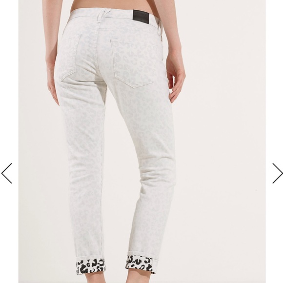 LIV Relaxed True Religion Skinny Jeans - Picture 2 of 7